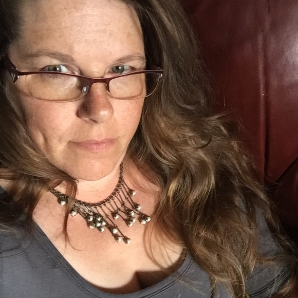 Meet your Posher, Heather - Picture 2 of 2